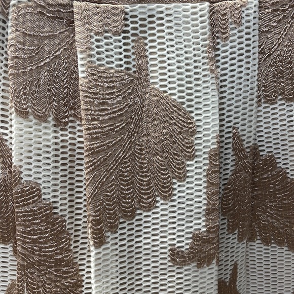NWOT EYEDOLL Mesh pleated skirt w/ rose gold pattern size 4/36 designed in Paris - Picture 2 of 7